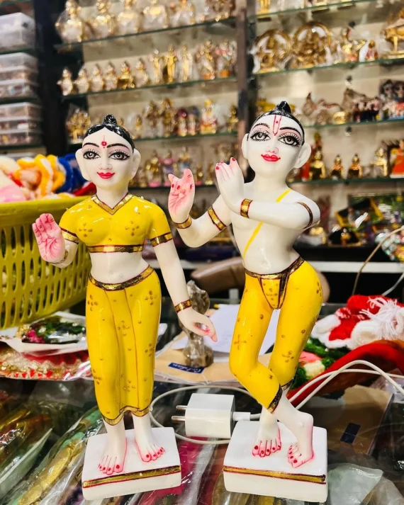 Radha Krishna statue